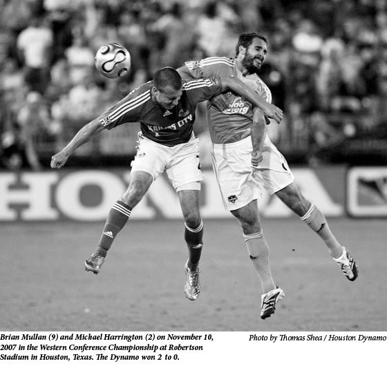 Brian Mullan and Michael Harrington on November 10, 2007 in the Western Conference Championship at Robertson Stadium in Houston, Texas. The Dynamo won 2 to 0.