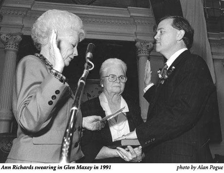 Ann Richards swears in Glenn Maxey in 1992, photo by Alan Pogue