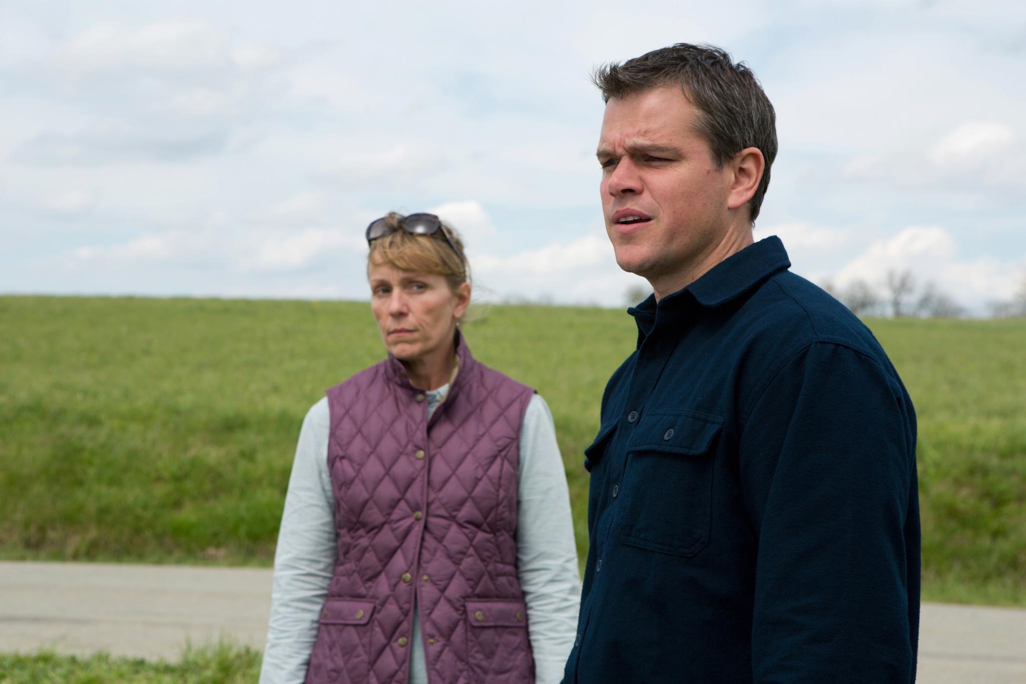 Matt Damon and Frances McDormand in Promised Land