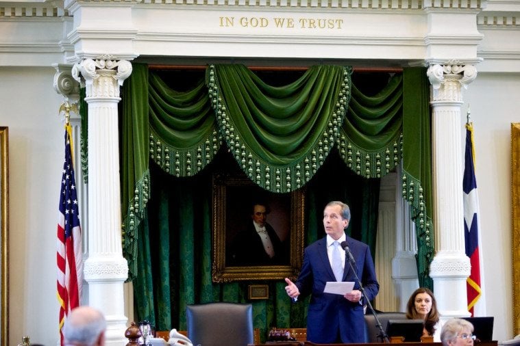 Lt. Gov. David Dewhurst reads a scripted speech welcoming the public to the gallery and asking them to follow Senate decorum.