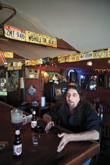 “Gator” Miller talking politics over beers at Gilhooley’s.
