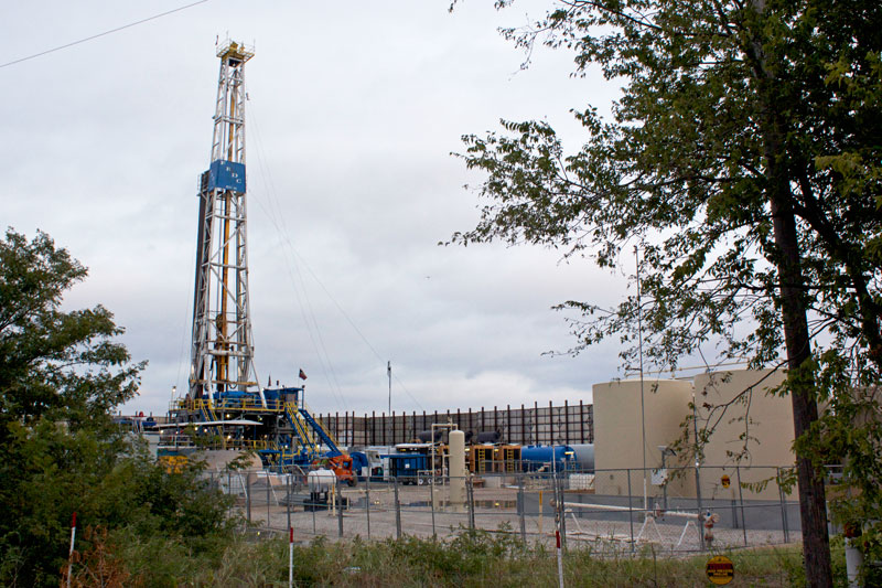 EnerVest drilling rig in Denton.