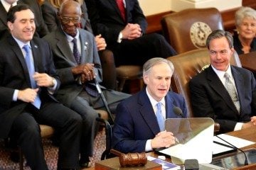 Gov. Greg Abbott and House Speaker Joe Straus at the State of the State Address.