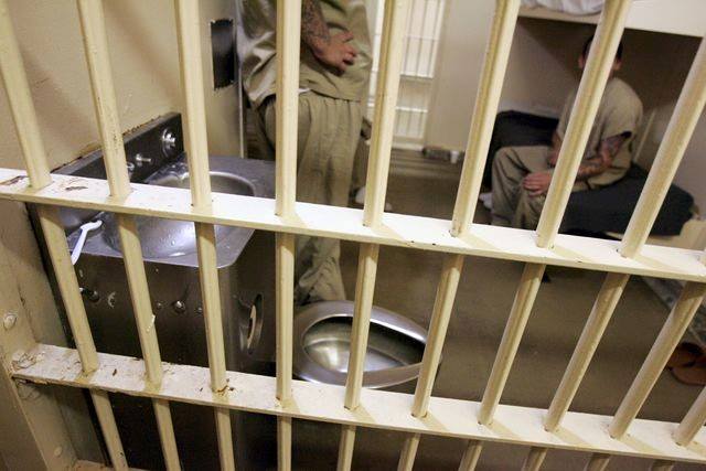 Nueces County Sheriff Wants to Issue Tablets to Inmates