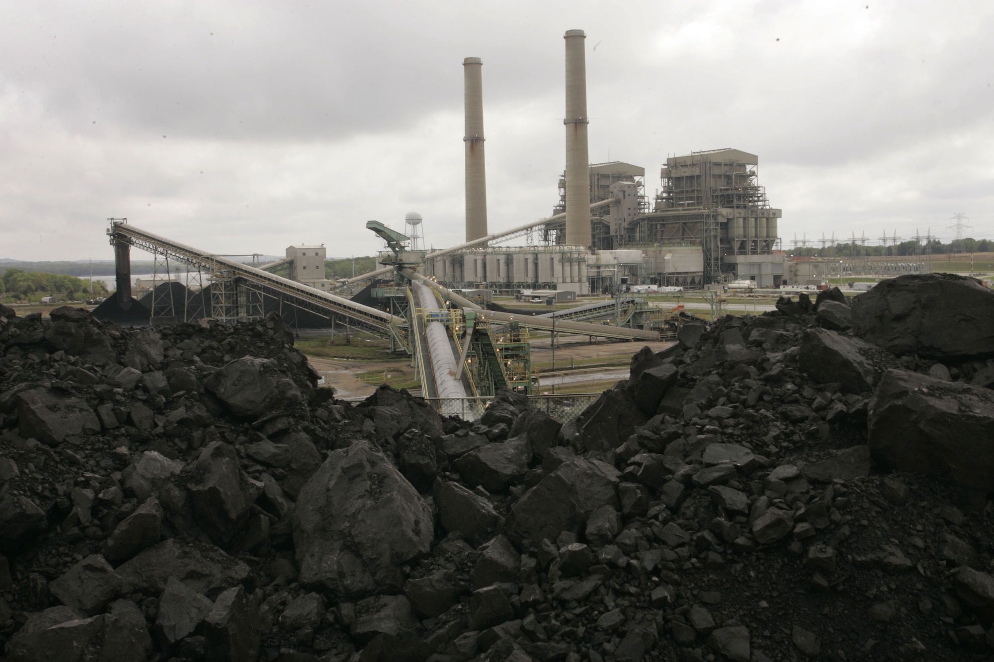 March 29, 2006 - U.S. - Dallas-based TXU, plans to build 11 new coal plants like the Big Brown coal mine and power plant in Freestone County northeast of Fairfield, Texas, March 29, 2006. (Tom Fox/Dallas Morning News/TNS) (Credit Image: � Tom Fox/TNS/ZUMAPRESS.com)