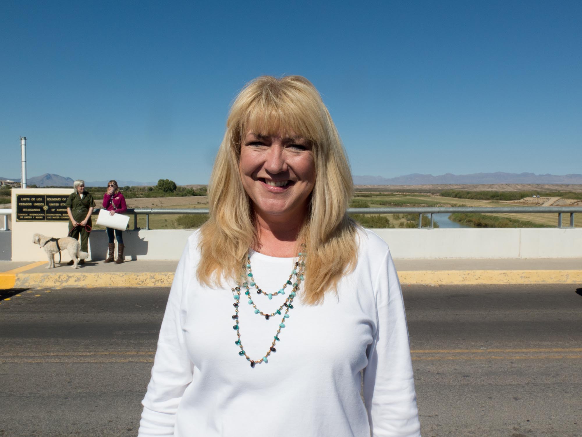 Laurie Holman, Presidio art teacher and the solidarity walk's organizer: “I can't change the world, but we can do some reassurance for our neighbors. We've lived in harmony and peace with Ojinaga and Mexico for hundreds and hundreds of years.”