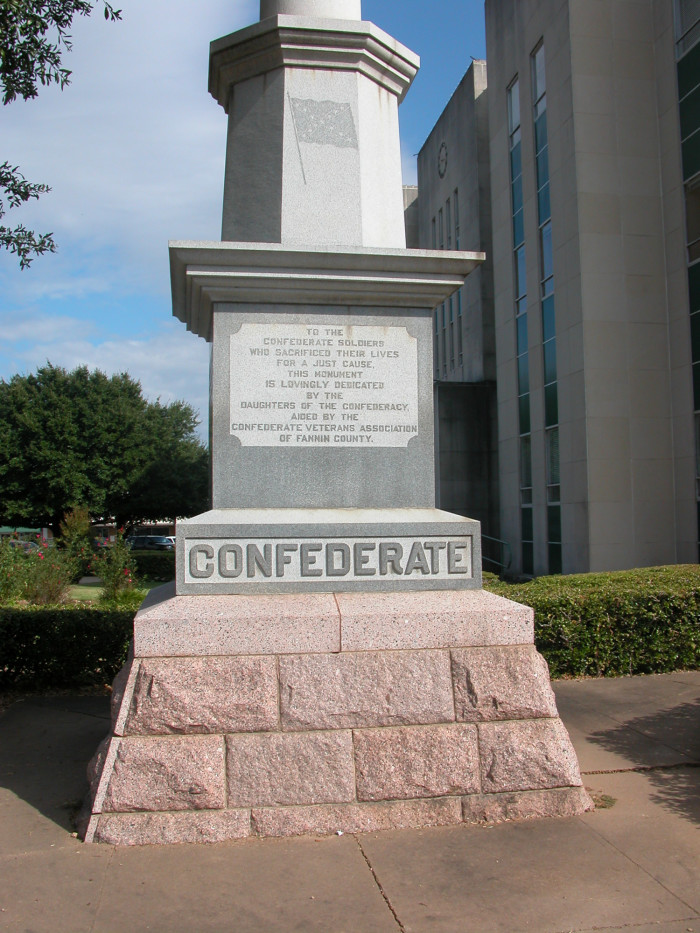 A Daughters of the Confederacy monument found in Bonham, Texas.