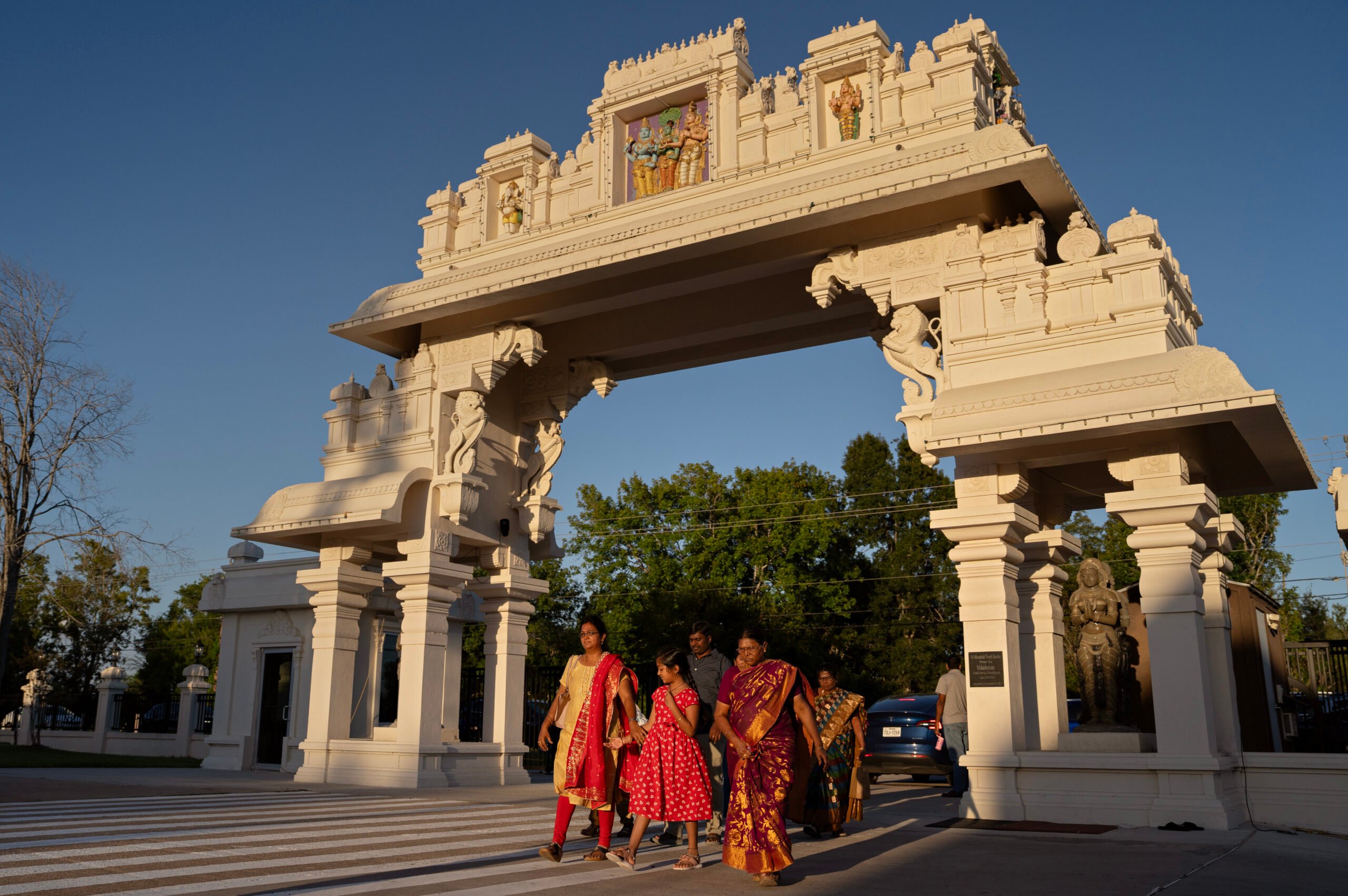 A Reporter’s Religious Quest in Houston Suburbia